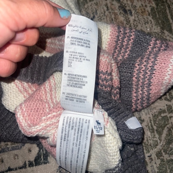 Abercrombie Kids Cotton Sweater | Size 11/12 | Girl's | Classic TImelessPullover - Picture 5 of 5